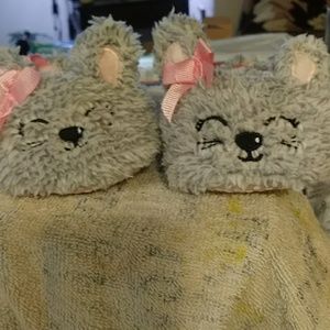 Gray rabbit slippers size 2